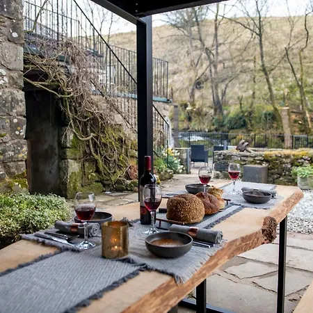 The Waterfall Retreat Holiday home Penrith