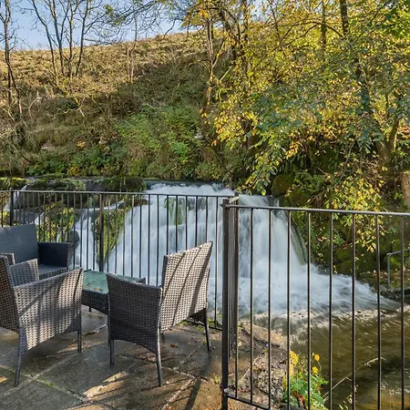 The Waterfall Retreat Holiday home