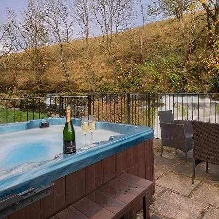 The Waterfall Retreat Holiday home Penrith