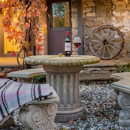 The Waterfall Retreat Holiday home Penrith